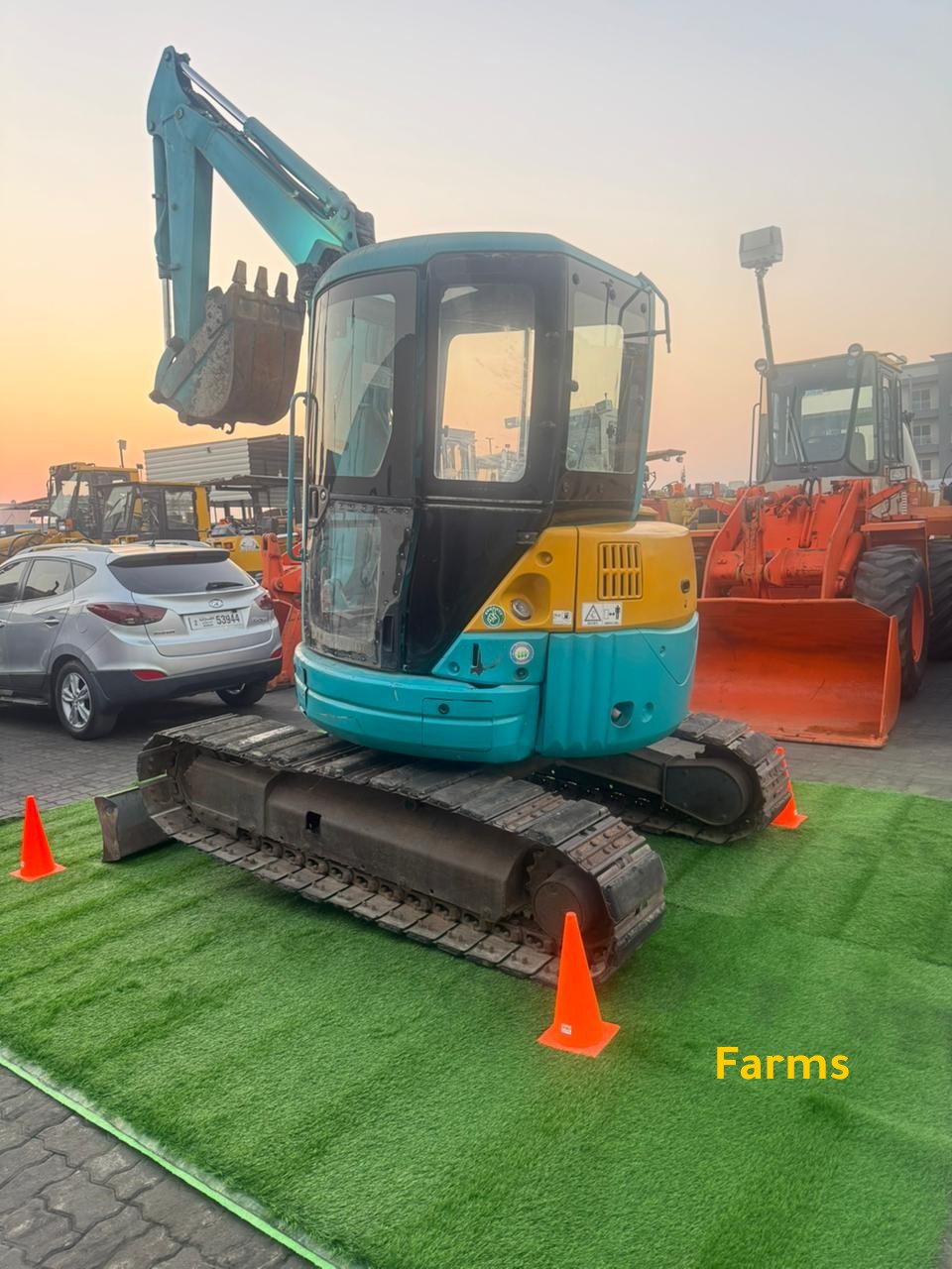 🚜 حفار كوماتسو PC40-1 – الأداء الياباني في م